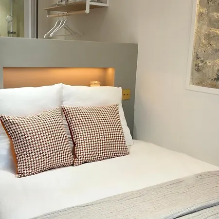 호텔 Hotel Paris Amore *